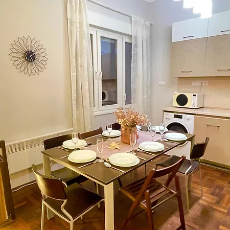 'tide Frame' - Big, Super Central, 2 Bathrooms Burgas