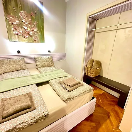 'tide Frame' - Big, Super Central, 2 Bathrooms Lejlighed Burgas City