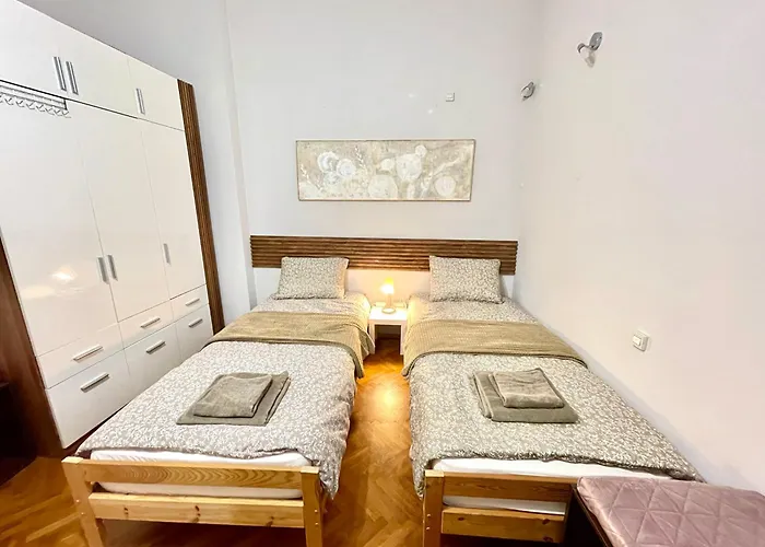 Daire 'Tide Frame' Apartment - Big, Super Central, 2 Bathrooms *