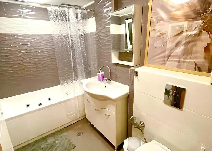 'tide Frame' - Big, Super Central, 2 Bathrooms Burgas