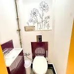 'tide Frame' - Big, Super Central, 2 Bathrooms Apartment