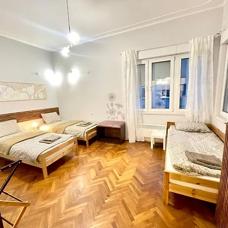 'tide Frame' - Big, Super Central, 2 Bathrooms * Burgas