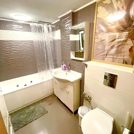 'tide Frame' - Big, Super Central, 2 Bathrooms Μπουργκάς