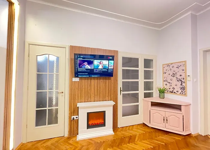 'tide Frame' - Big, Super Central, 2 Bathrooms Apartment Burgas