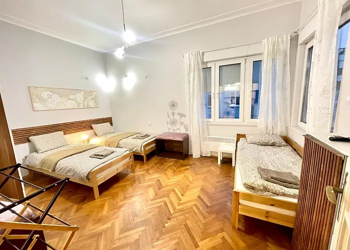 'tide Frame' - Big, Super Central, 2 Bathrooms * Burgas