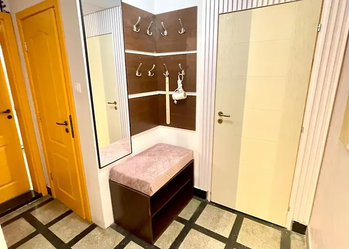 'tide Frame' - Big, Super Central, 2 Bathrooms Burgas